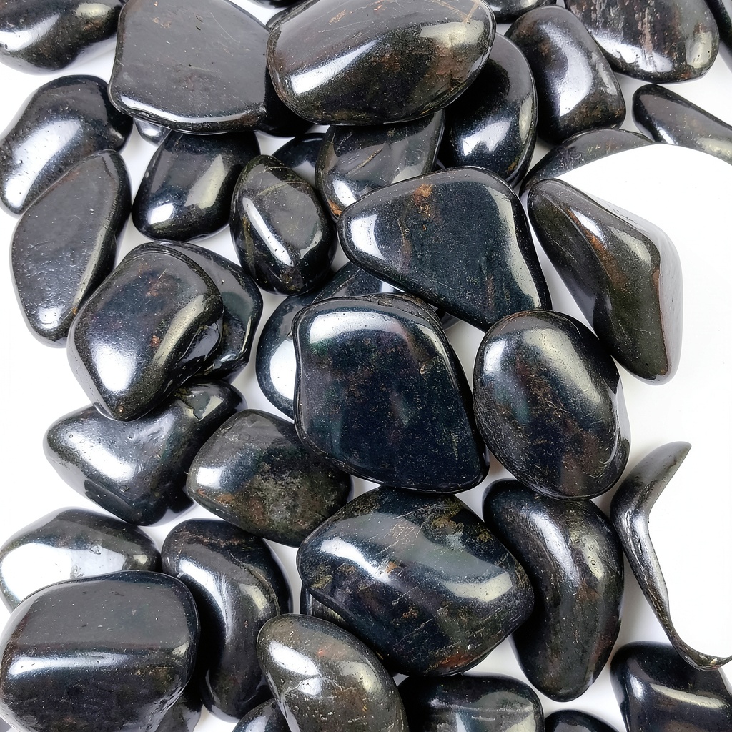 FANTIAN black river rocks in garden landscaping setting
