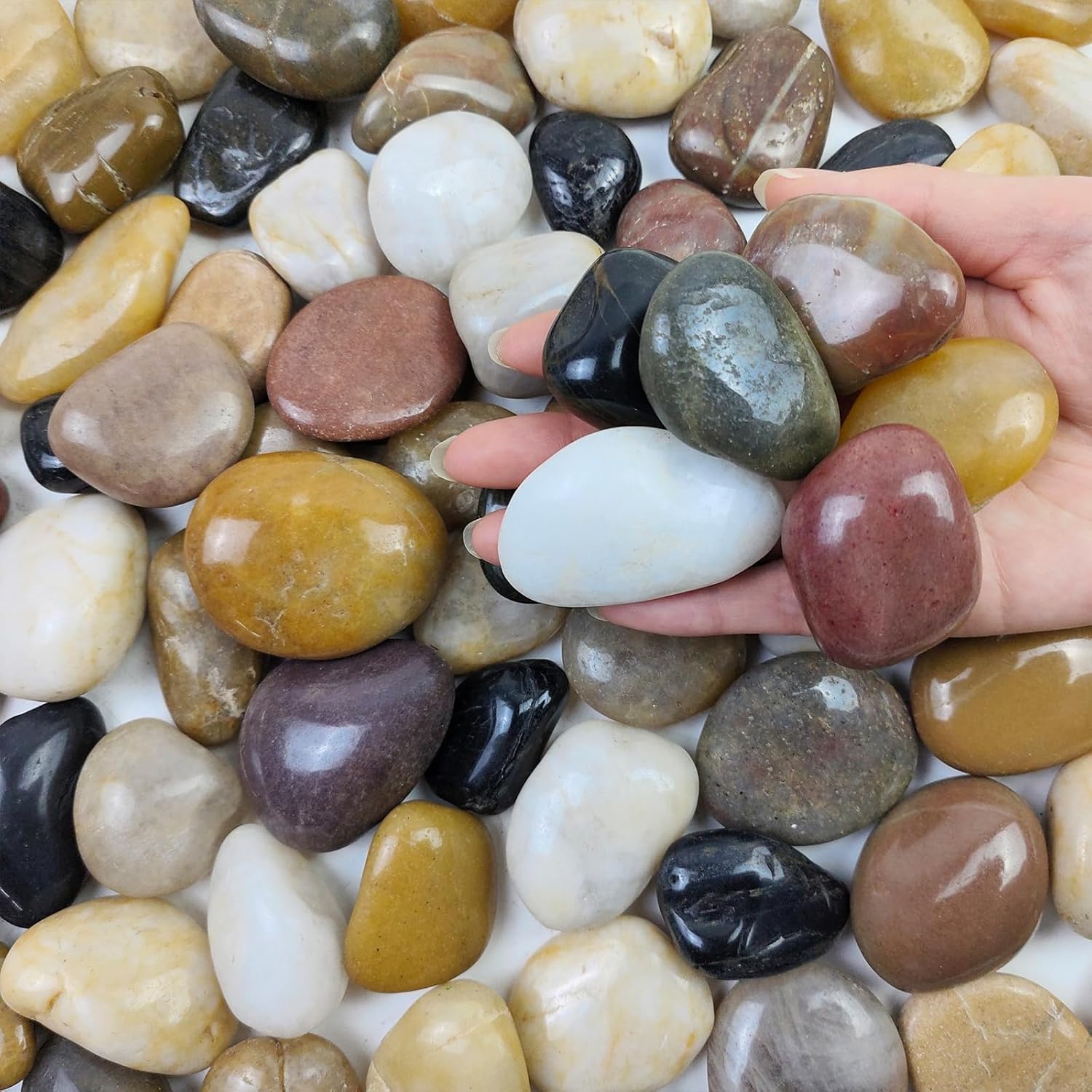 Installing FANTIAN Natural River Rocks Polished Pebbles on a wooden garden bench